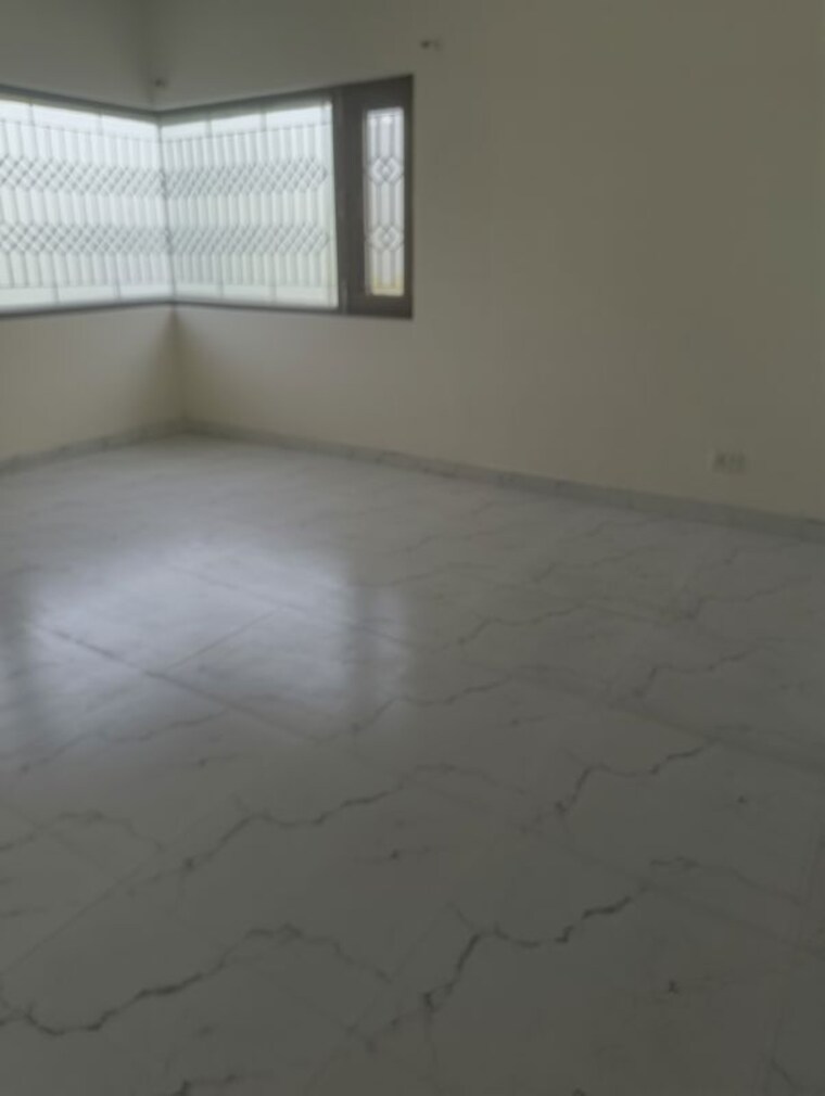 Room, rwa-apartments-sector-61 6+ Bedroom 4500 Sq.Ft. Independent House In Sector 61 Noida 10358902