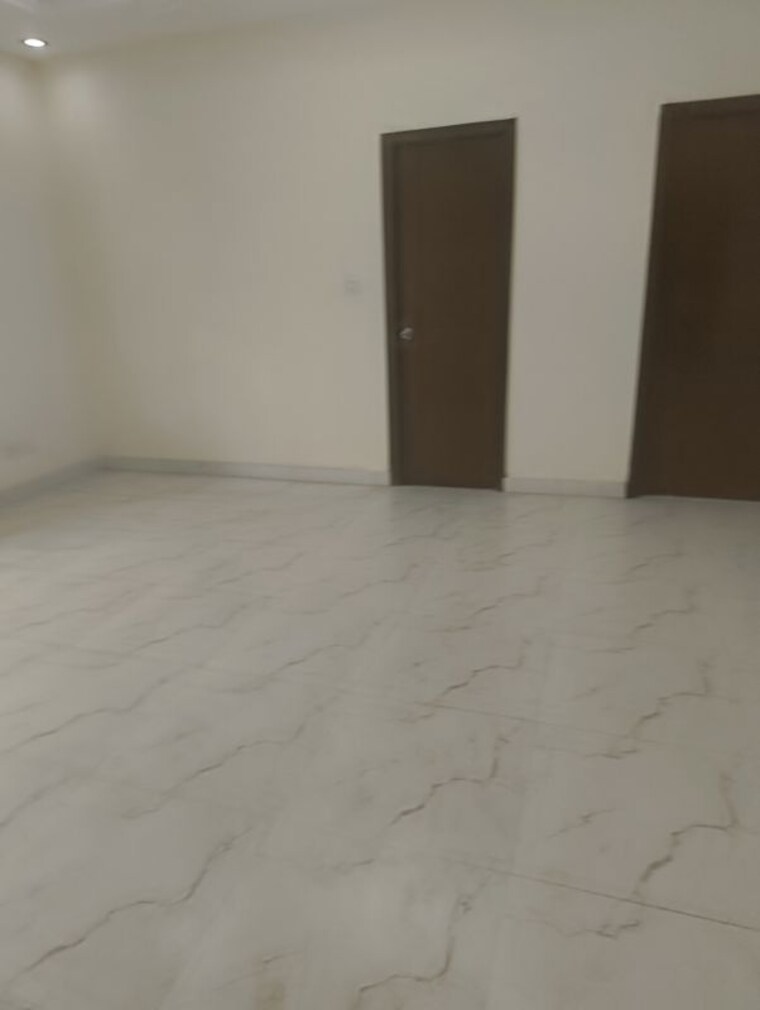 Room, rwa-apartments-sector-61 6+ Bedroom 4500 Sq.Ft. Independent House In Sector 61 Noida 10358902