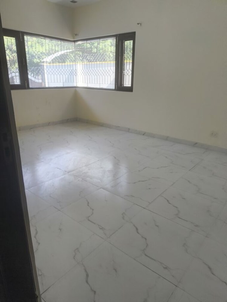 Room, rwa-apartments-sector-61 6+ Bedroom 4500 Sq.Ft. Independent House In Sector 61 Noida 10358902