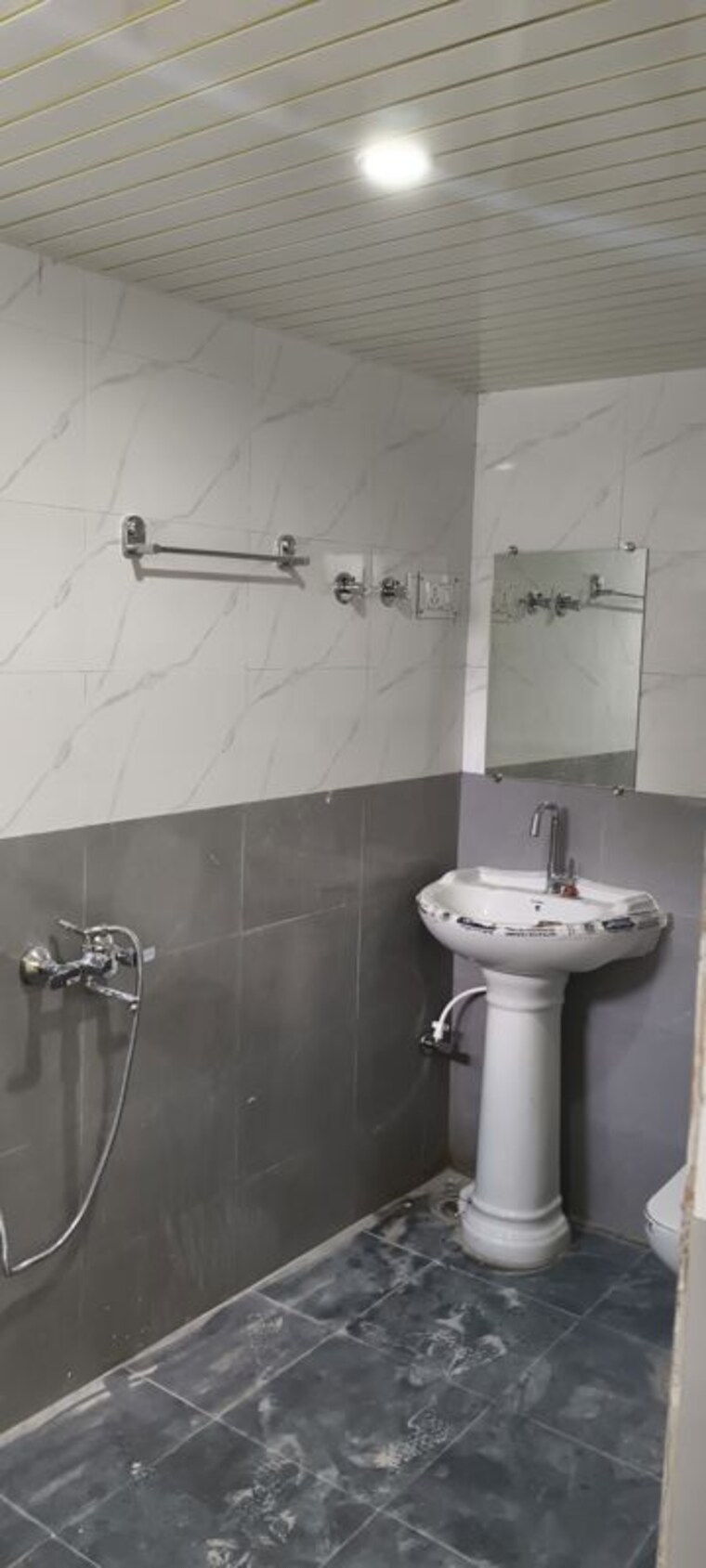 Bathroom, niti khand i 1 Bedroom 450 Sq.Ft. Builder Floor In Niti Khand I Ghaziabad 10358915