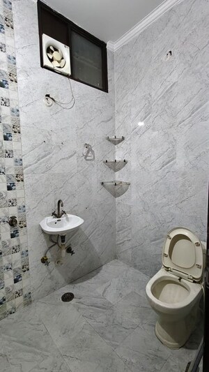 Bathroom in 2 BHK Builder Floor at Sector 37 – for Rent