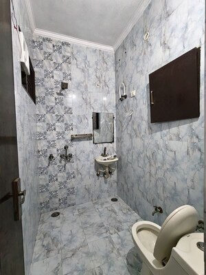 Bathroom in 2 BHK Builder Floor at Sector 37 – for Rent
