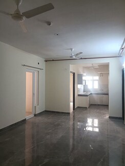 2 BHK Apartment For Rent in SG Shikhar Height