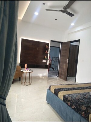 Living Room in 3 BHK Apartment at Sector 5 – for Rent