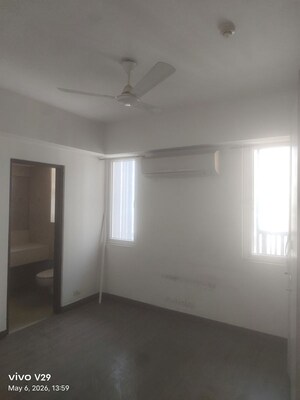Room in 4 BHK Apartment at Conscient Heritage One, Sector 62 – for Sale