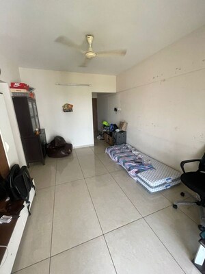 Team Area in 1 BHK Apartment at Anand Eastwoods, Viman Nagar – for Rent