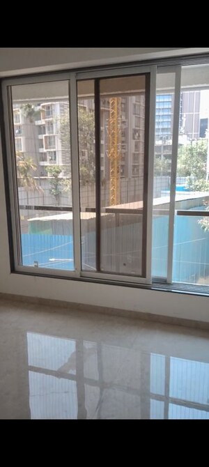 Room in 3 BHK Apartment at Dath Niwas, Vile Parle East – for Sale