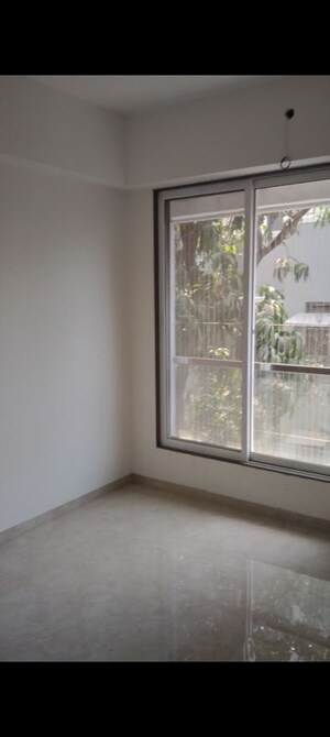 Room in 3 BHK Apartment at Dath Niwas, Vile Parle East – for Sale