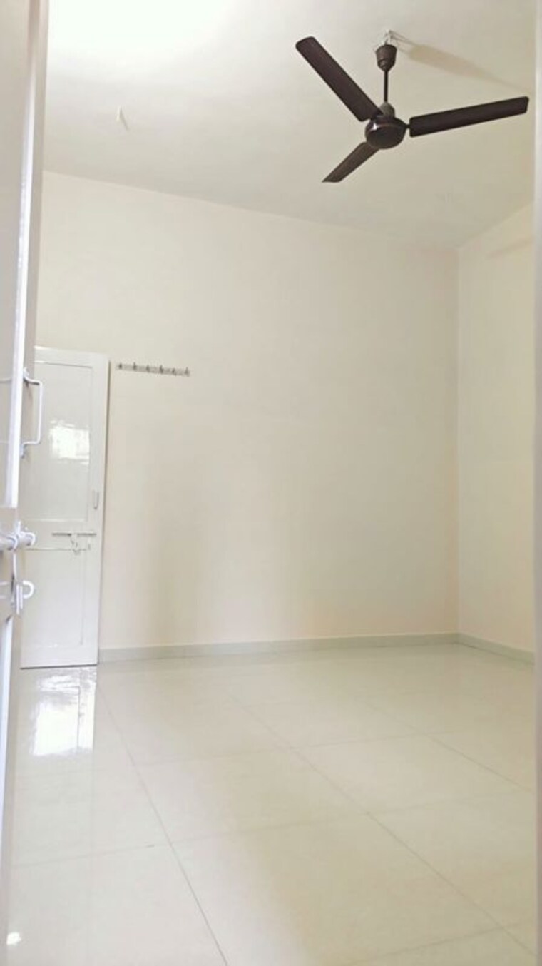 Room, vastrapur 1 Bedroom 150 Sq.Ft. Villa In Vastrapur Ahmedabad 10359011