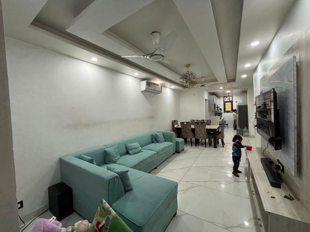 3 BHK + Extra Room Builder Floor For Rent in Rajouri Garden