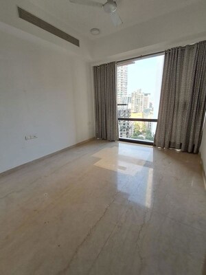 Room in 4 BHK Apartment at Lodha The Park, Worli – for Sale