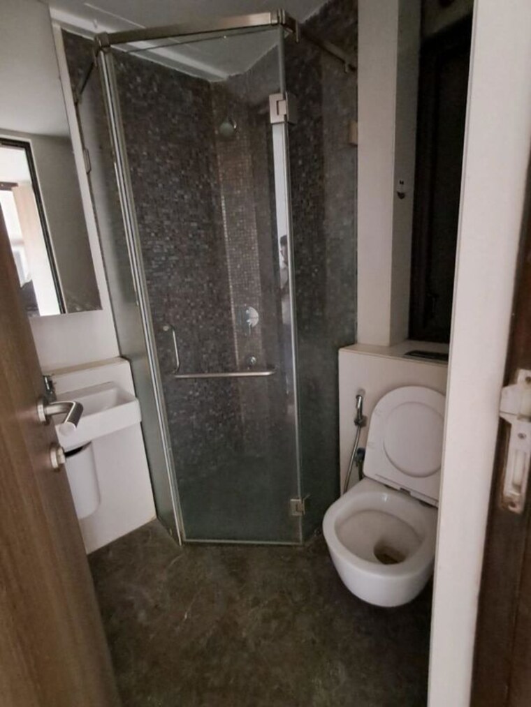 Bathroom, lodha-the-park 4 Bedroom 1526 Sq.Ft. Apartment In Worli Mumbai 10359023