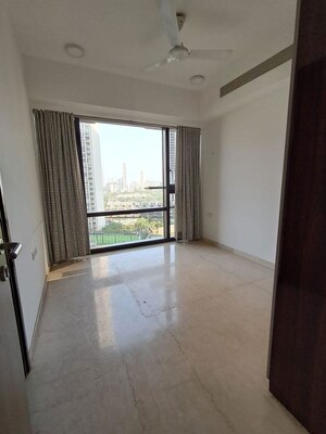 Room in 4 BHK Apartment at Lodha The Park, Worli – for Sale