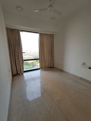 Room in 4 BHK Apartment at Lodha The Park, Worli – for Sale