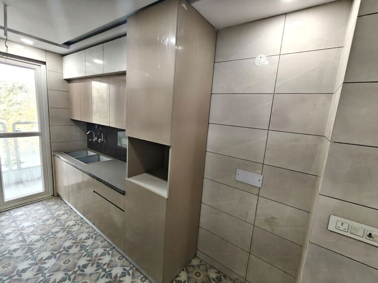 Bathroom, rajouri garden 3 Bedroom 230 Sq.Yd. Builder Floor In Rajouri Garden Delhi 10359035