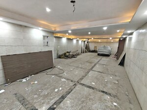 Parking in 3 BHK Builder Floor at Rajouri Garden – for Rent