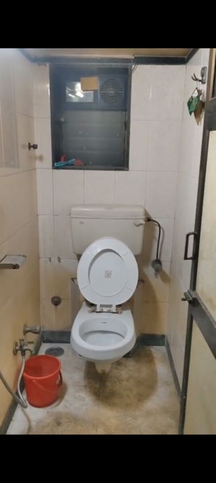 Bathroom, kurla 2 Bedroom 800 Sq.Ft. Apartment In Kurla Mumbai 10359096