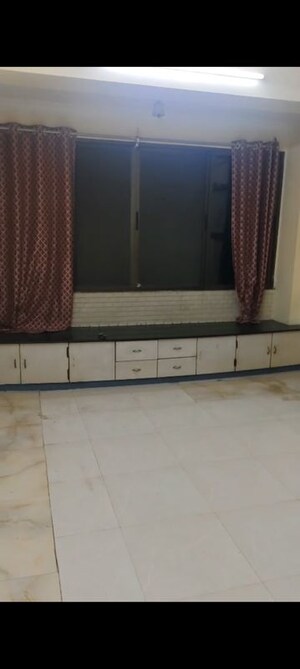 Bedroom in 2 BHK Apartment at Kurla – for Rent