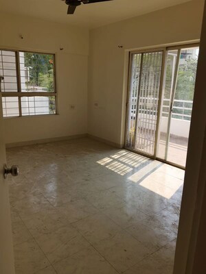 Master Bedroom in 2.5 BHK Apartment at Kumar Sansar, Kondhwa – for Rent