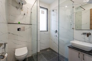 Bathroom in 1 BHK Builder Floor at Indira Colony 2 – for Rent