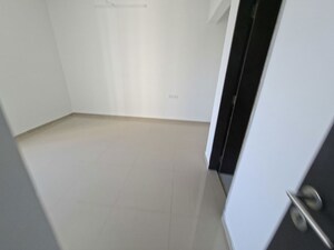 Room in 1 BHK Apartment at Raunak 108, Kasarvadavali – for Rent