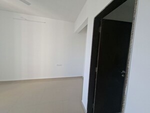Furnished Amenities in 1 BHK Apartment at Raunak 108, Kasarvadavali – for Rent