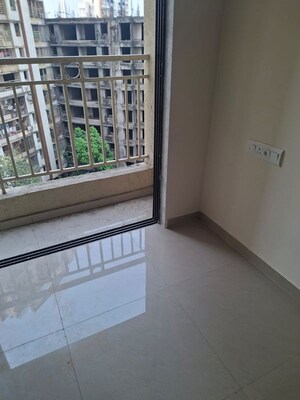 1 BHK Apartment For Rent in Raunak 108, Kasarvadavali