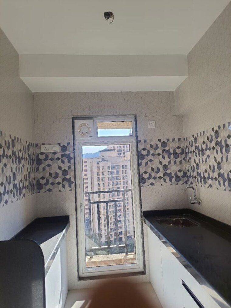 Kitchen, raunak-108 1 Bedroom 700 Sq.Ft. Apartment In Kasarvadavali Thane 10359138