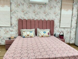 Living Room in 3 BHK Builder Floor at Sector 56 – for Rent