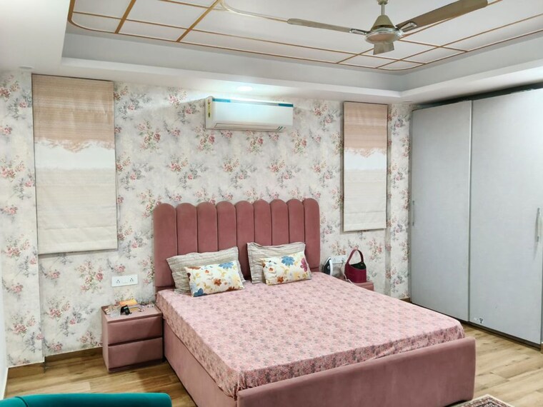 Bedroom, sector 57 3 Bedroom 1800 Sq.Ft. Builder Floor In Sector 57 Gurgaon 10359159