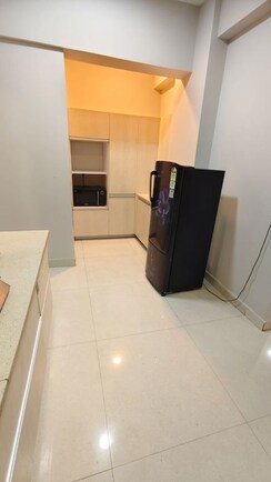1 BHK + Pooja Room,Servant Room,Study Room,Extra Room,Basement,Store Room Apartment For Rent in Raunak Heights