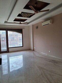 3 BHK + Pooja Room Builder Floor For Rent in Chittaranjan Park