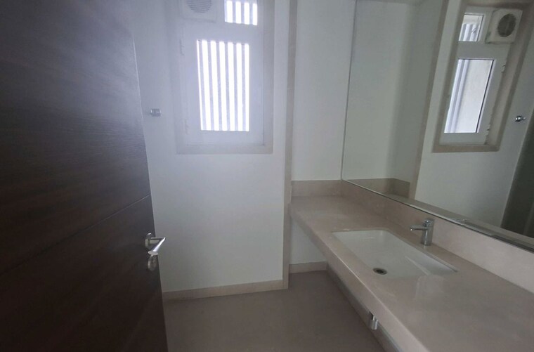 Bathroom, verde-residences 4 Bedroom 2927 Sq.Ft. Apartment In Kalyani Nagar Pune 10359239