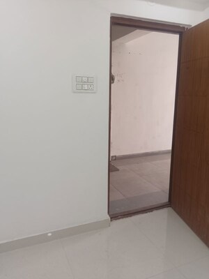 Room in 1 BHK Apartment at Lakdi Ka Pul – for Rent