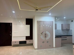 Room in 2 BHK Apartment at Candeur 40, Miyapur – for Rent
