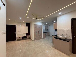 Room in 2 BHK Apartment at Candeur 40, Miyapur – for Rent