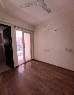 Room in 2 BHK Builder Floor at Signature Global Park 4 and 5, Sohna Sector 36 – for Rent