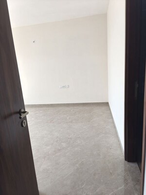 Room in 4 BHK Apartment at LnT Elixir Reserve, Powai – for Rent