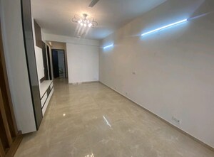 Room in 2.5 BHK Builder Floor at Signature Global Park 4 and 5, Sohna Sector 36 – for Rent