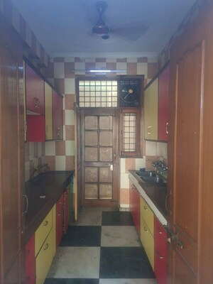 Living Room in 2 BHK Builder Floor at RWA Apartments Sector 52, Sector 52 – for Rent