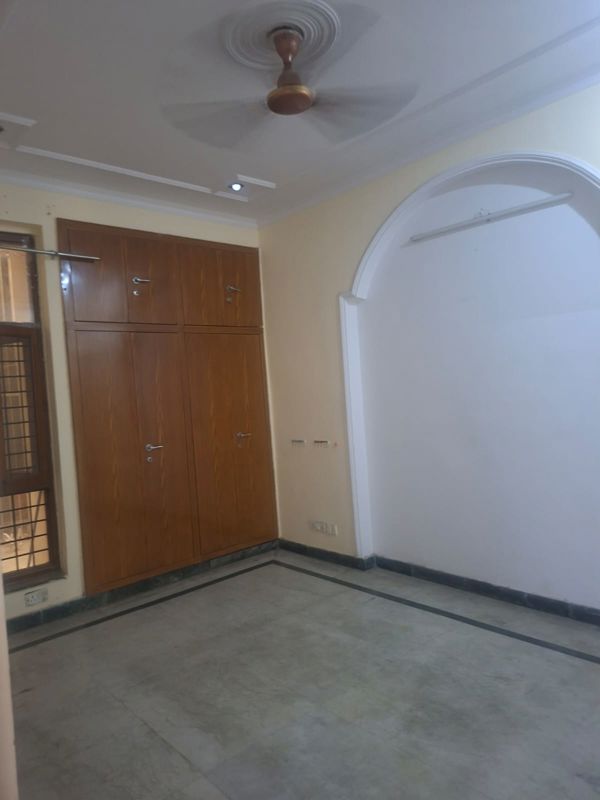 2 BHK 162 Sq.Mt. Builder Floor in RWA Apartments Sector 52