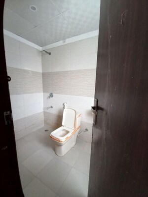 Bathroom in 1 BHK Builder Floor at Vikas Nagar – for Rent