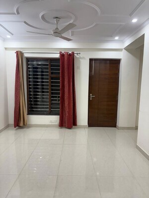 Building Lobby in 3 BHK Builder Floor at Sector 57 – for Rent