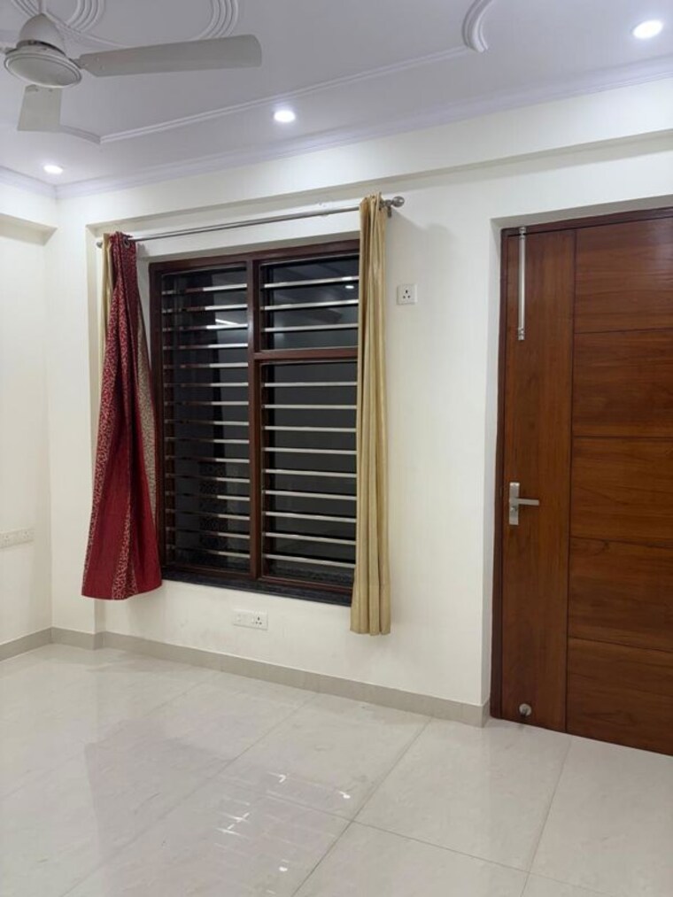 Room, sector 57 3 Bedroom 1600 Sq.Ft. Builder Floor In Sector 57 Gurgaon 10359458