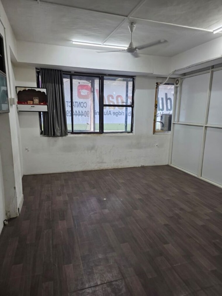 Room, andheri west Commercial Office Space 1000 Sq.Ft. In Andheri West Mumbai 10359481