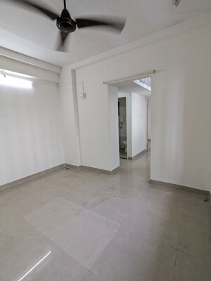 Room in 1 BHK Apartment at Saptarishi Towers, Kandivali West – for Rent