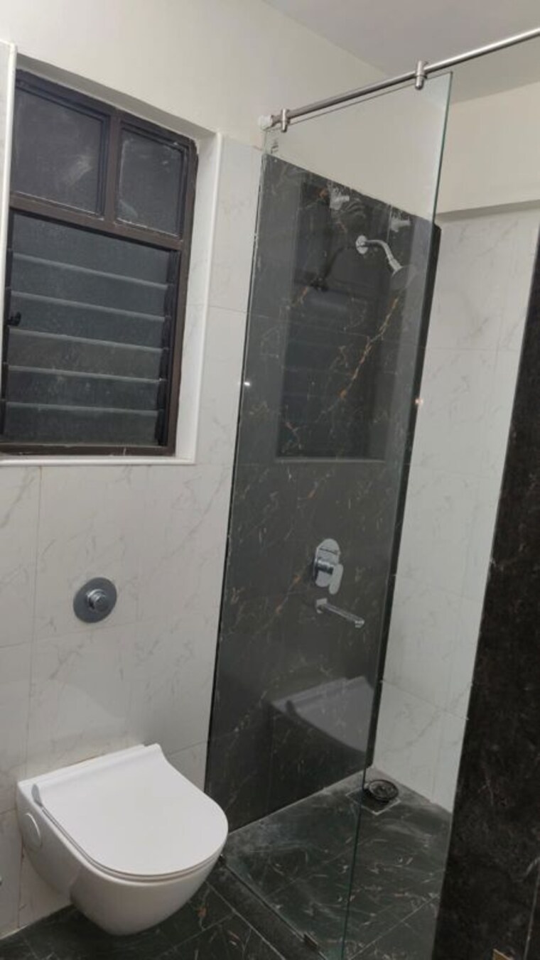 Bathroom, mantra-montana-phase-1 2 Bedroom 750 Sq.Ft. Apartment In Dhanori Pune 10359494