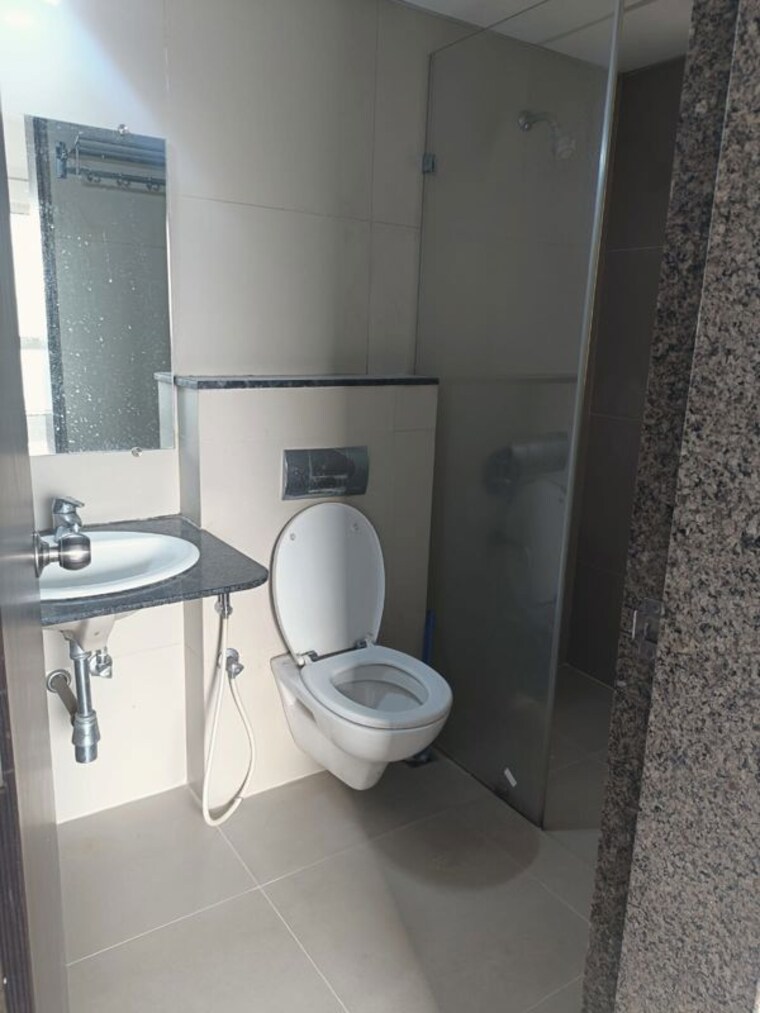 Bathroom, kolte-patil-tuscan-estate-signature-meadows 3.5 Bedroom 1750 Sq.Ft. Apartment In Kharadi Pune 10359509