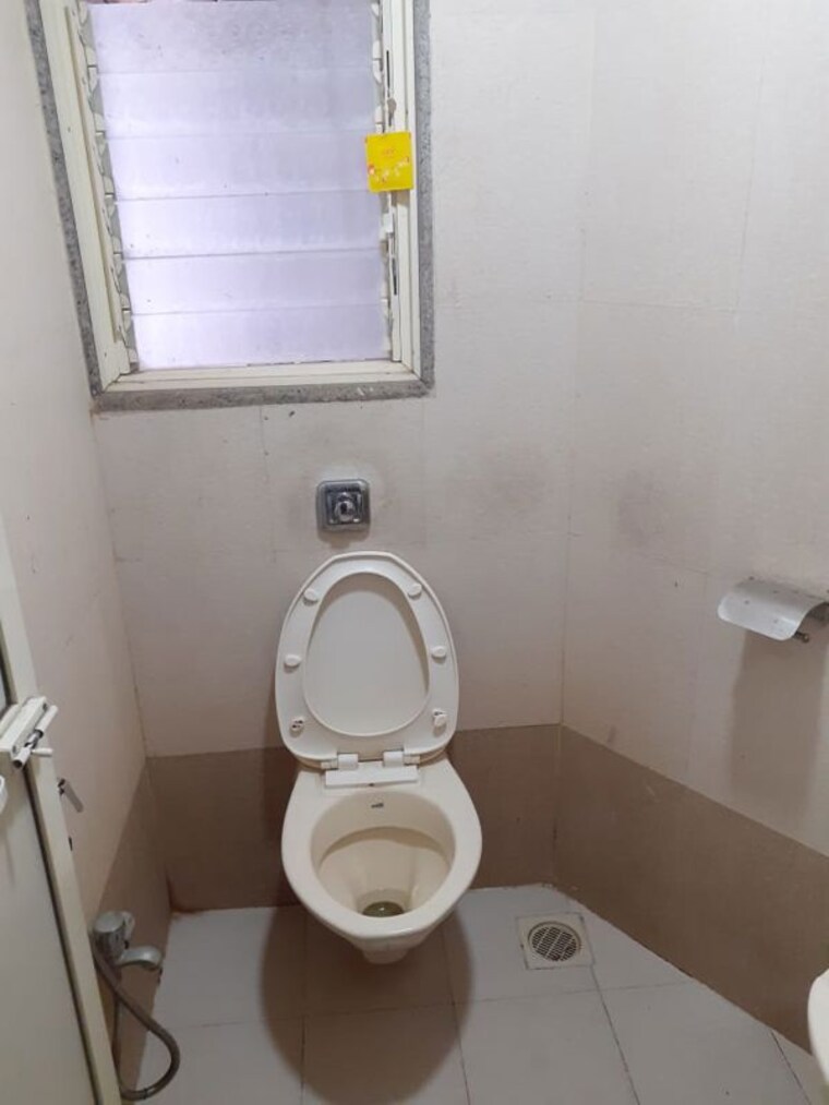 Bathroom, chakala Commercial Office Space 800 Sq.Ft. In Chakala Mumbai 10359516