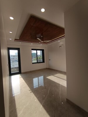 Common Area in 4 BHK Builder Floor at Sector 57 – for Rent